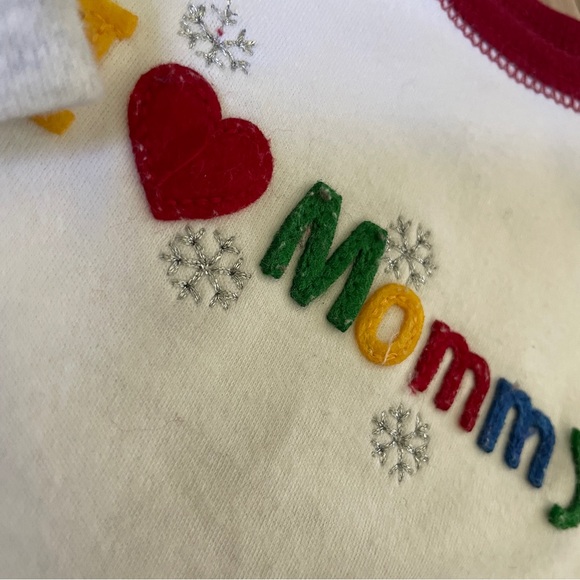 Baby Gap I Love my Mommy Long Sleeve Silver Snowflakes and Colorful Lett… - Picture 2 of 13